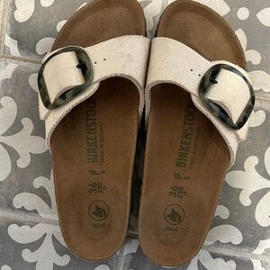 Birkenstock Cream Slide Sandals with Buckle